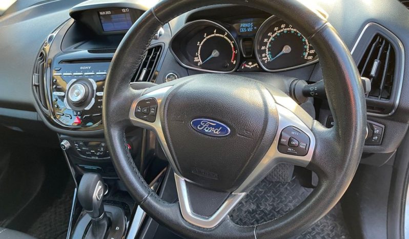 
								Ford B-MAX 2013 full									